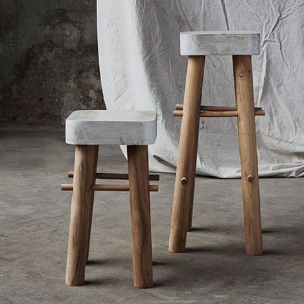 Stool bar